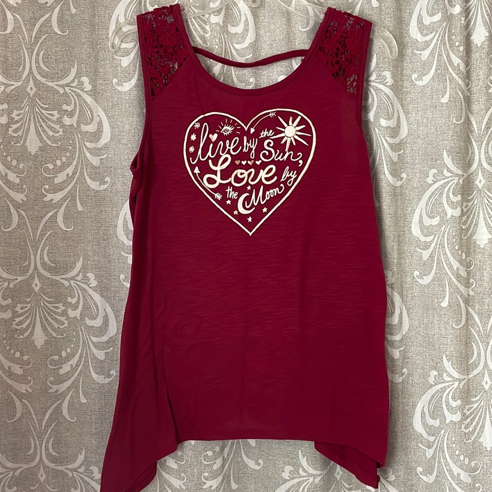 Jerry Leigh sleeveless blouse